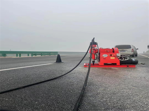 岳普湖马路路基路面开裂下沉注浆加固灌浆