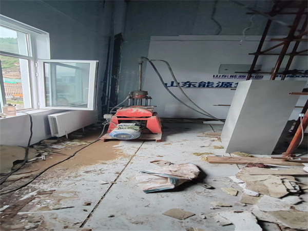 岳普湖地基基础下沉墙体裂缝加固注浆顶升施工