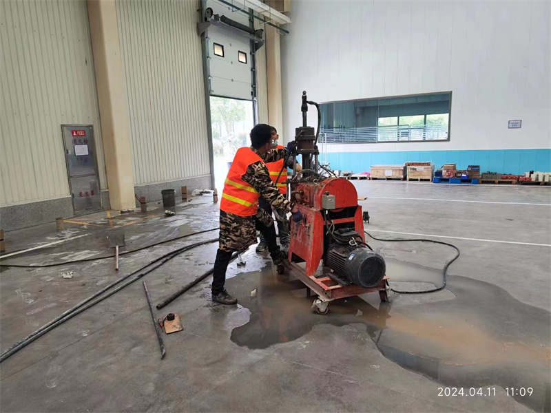 岳普湖厂房地面下沉塌陷注浆加固施工